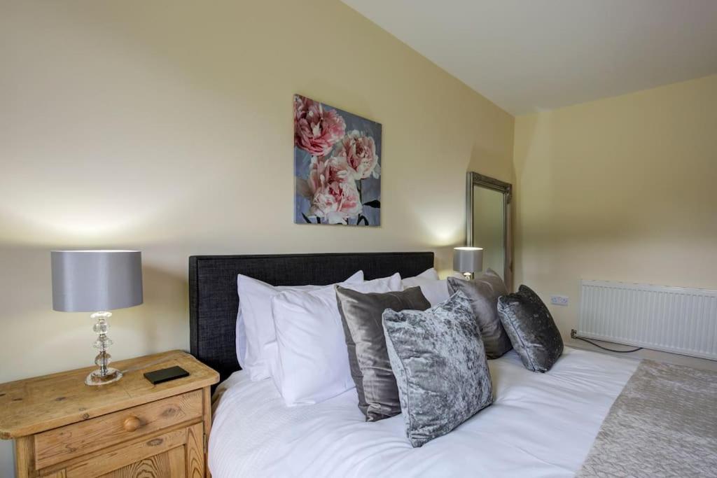 Ingledale Apartment, Ingleton, Yorkshire Dales National Park, Famous Three Peaks, Near The Lake District, Pets Are Welcome Ingleton  Exterior foto
