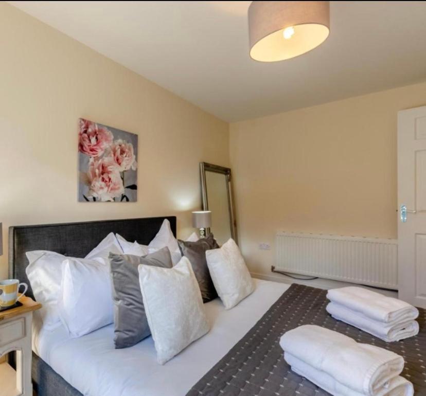 Ingledale Apartment, Ingleton, Yorkshire Dales National Park, Famous Three Peaks, Near The Lake District, Pets Are Welcome Ingleton  Exterior foto