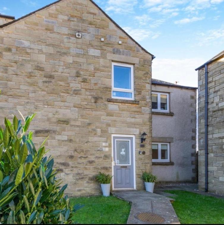 Ingledale Apartment, Ingleton, Yorkshire Dales National Park, Famous Three Peaks, Near The Lake District, Pets Are Welcome Ingleton  Exterior foto