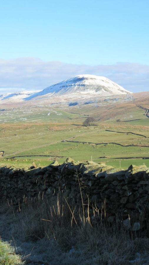 Ingledale Apartment, Ingleton, Yorkshire Dales National Park, Famous Three Peaks, Near The Lake District, Pets Are Welcome Ingleton  Exterior foto